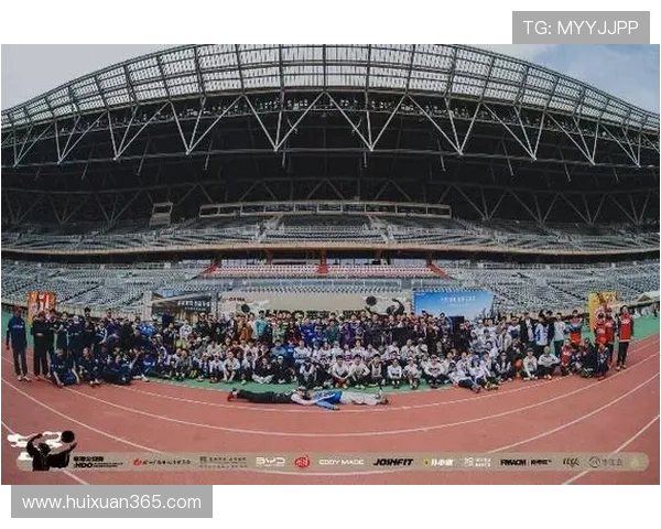 飞盘热潮下的成都飞盘队速度之争引发广泛讨论与关注